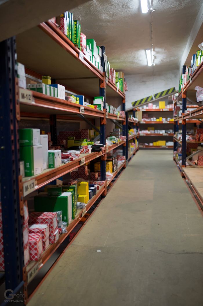 Magazyn sklepu motoryzacyjnego w Bogatyniu